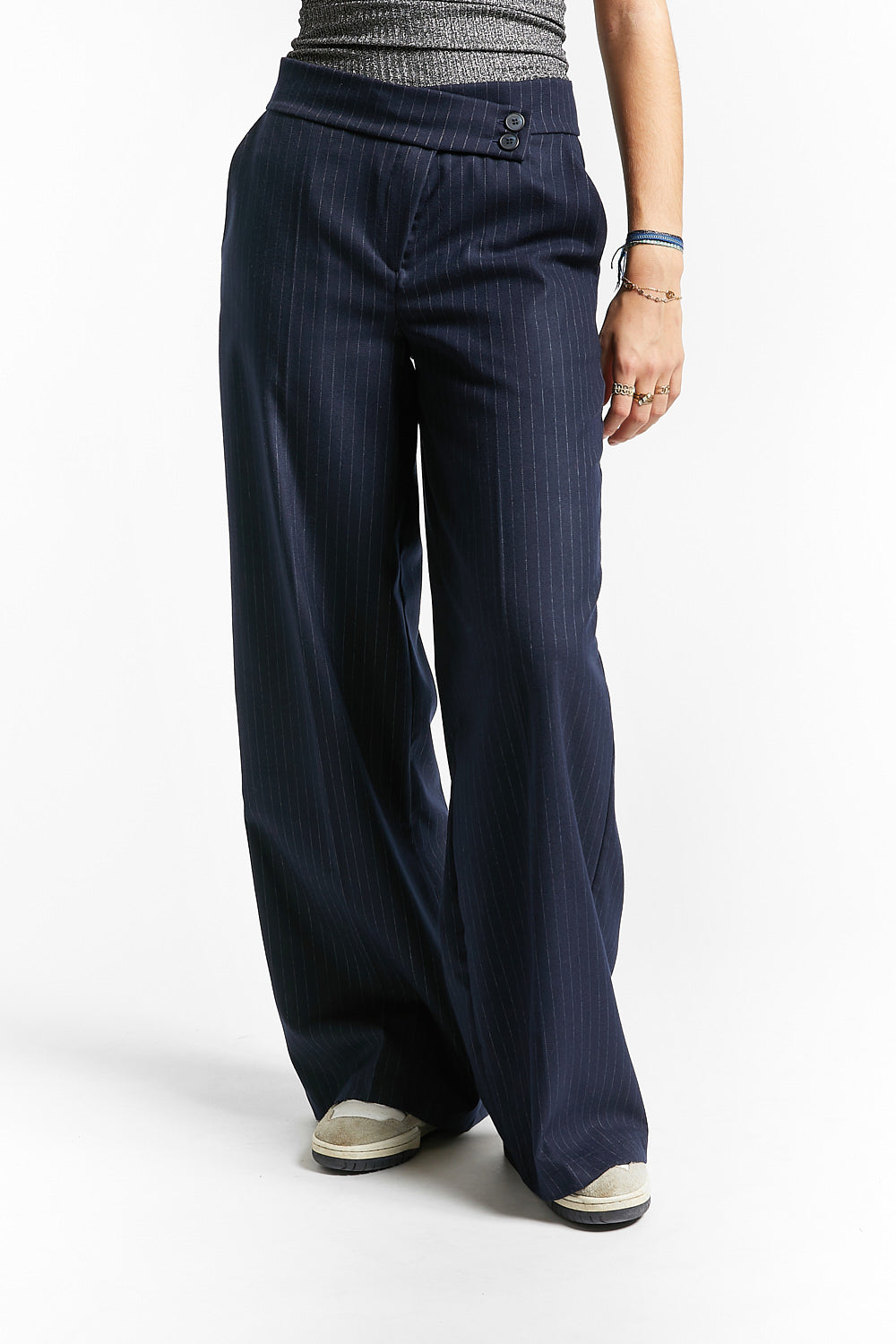 CLASSIC STRAIGHT LEG TROUSERS