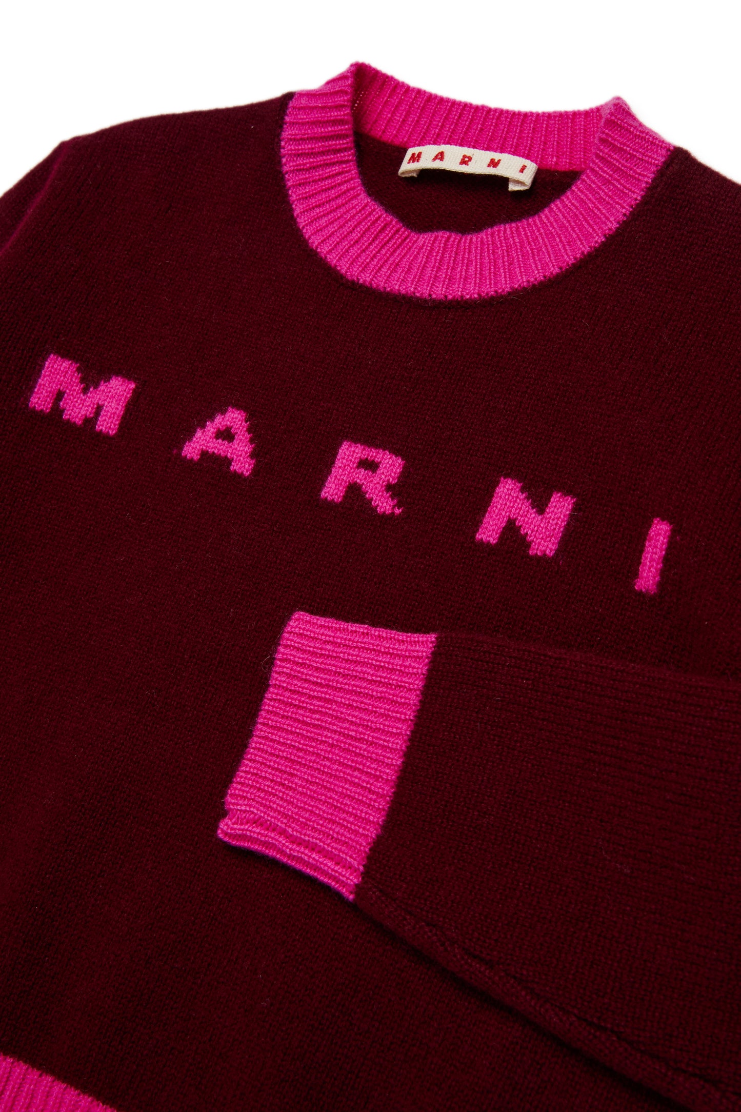 KNITWEAR