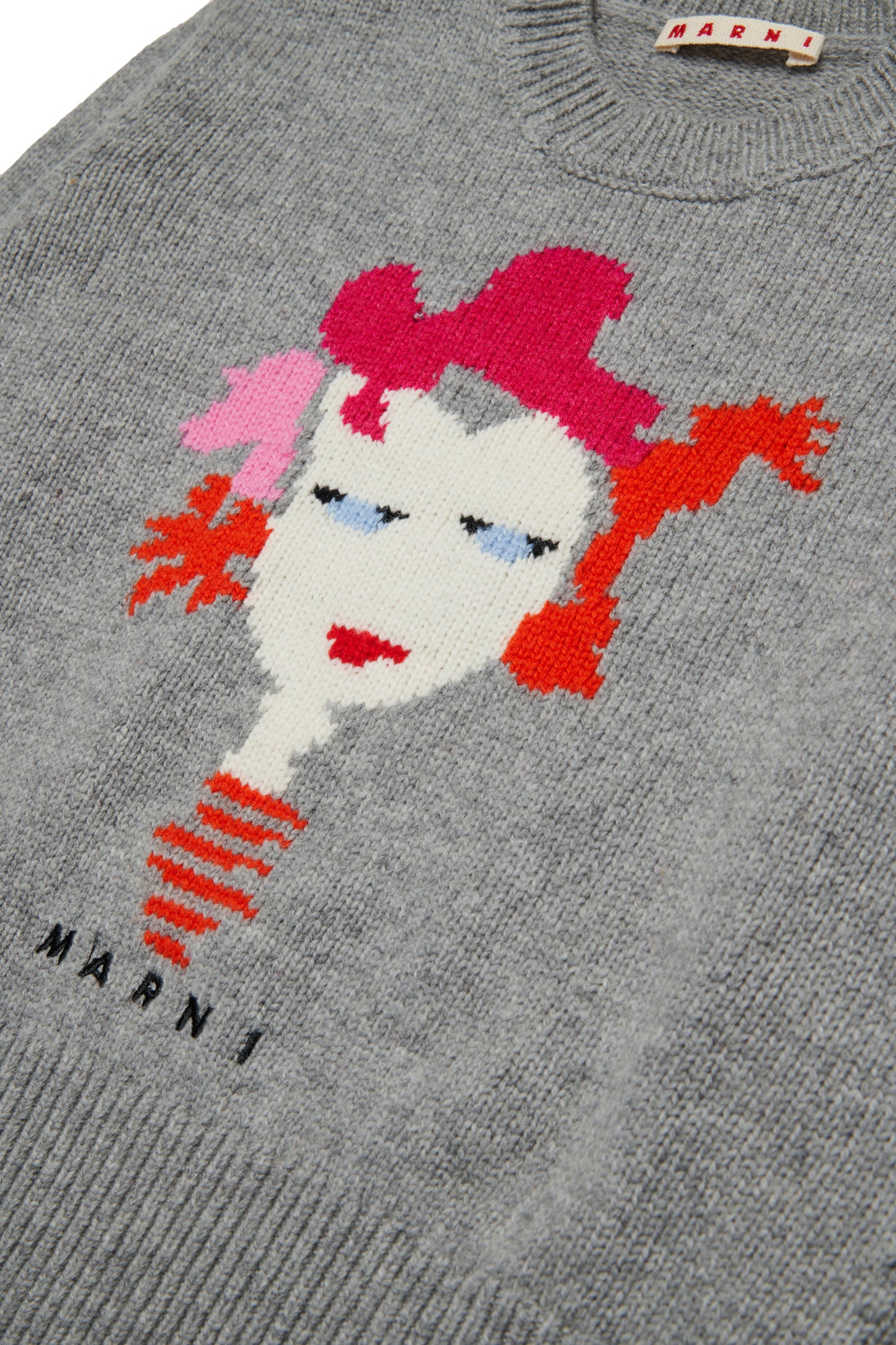KNITWEAR