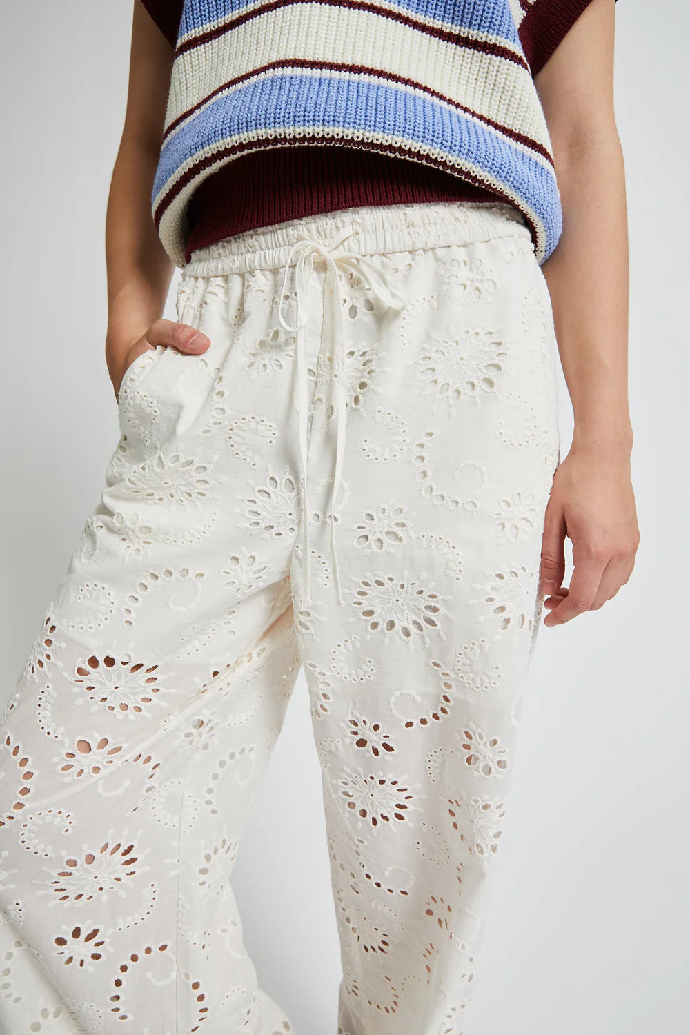 ENGLISH EMBROIDERY TROUSERS