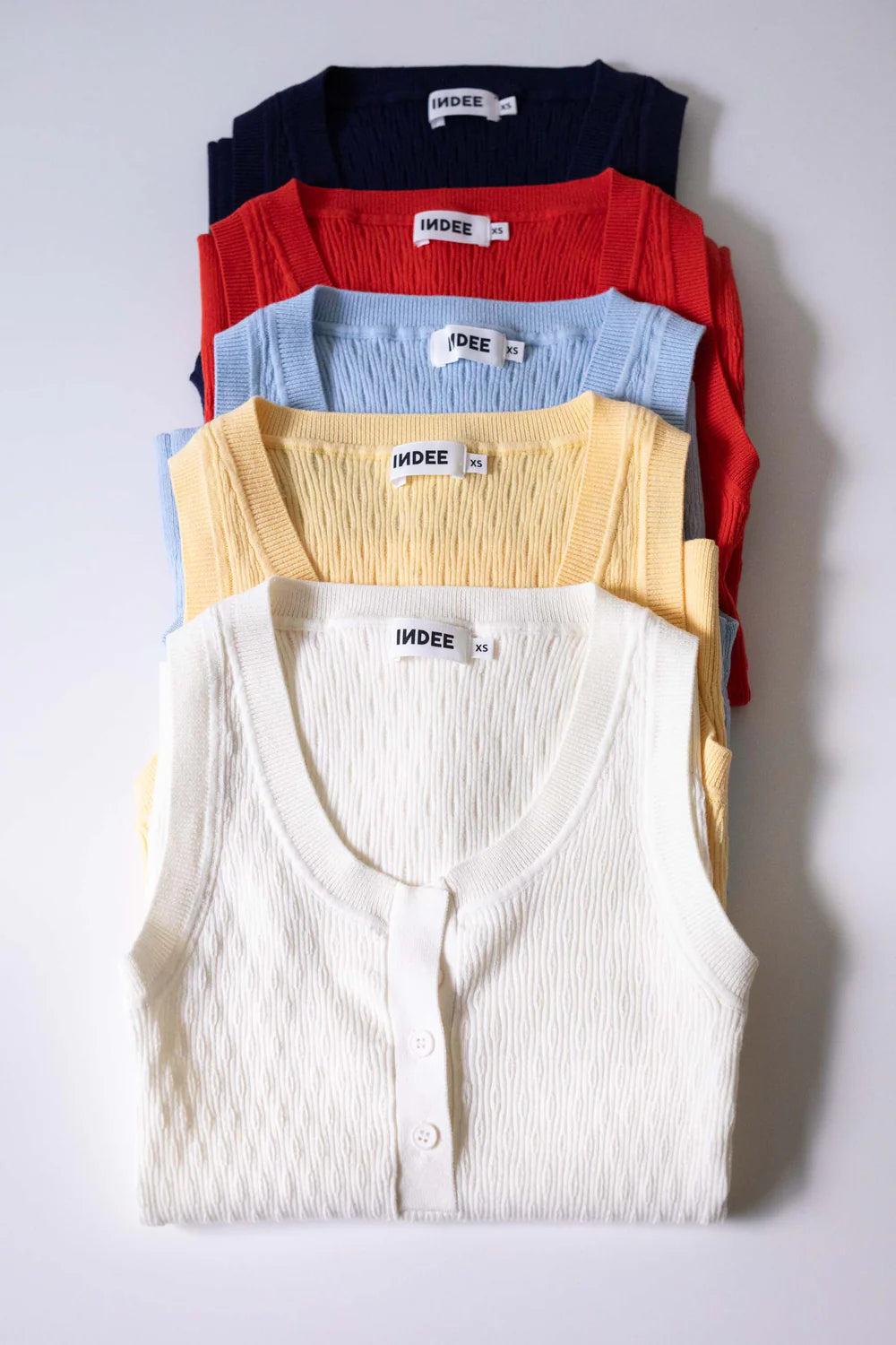 KNITTED TANK TOP ROUND NECK