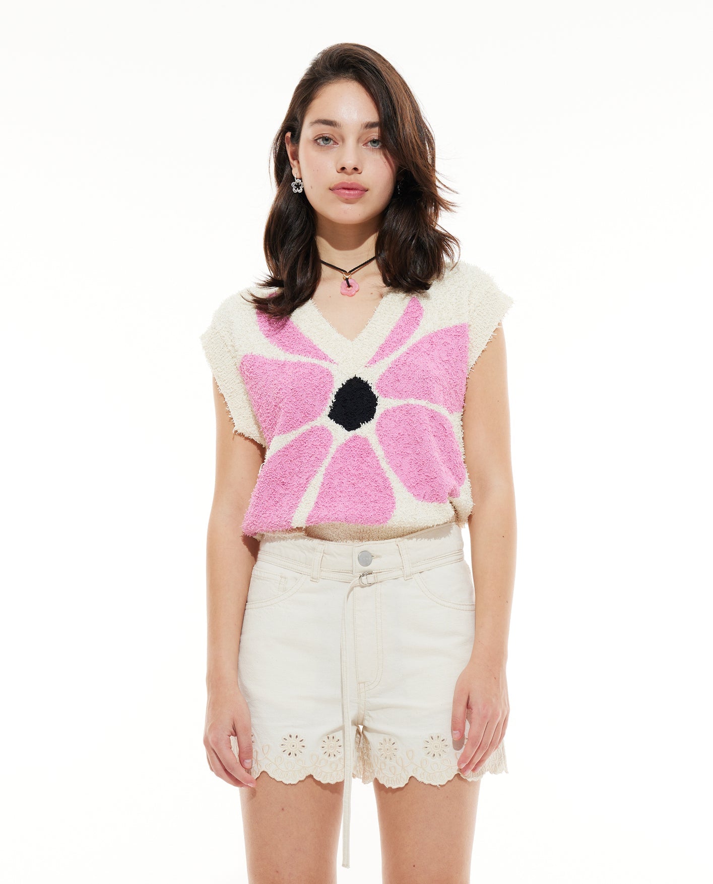 EMBROIDERED DENIM SHORTS